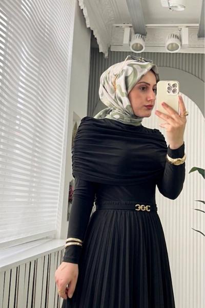 Drapeli Madonna Yaka Bluz Siyah