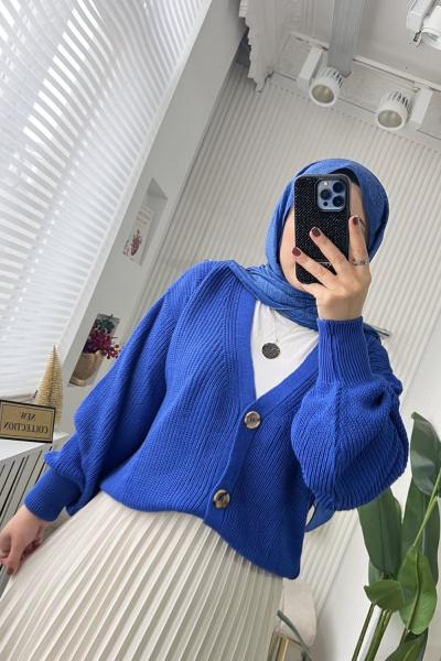 MOM HIRKA Saks Mavisi