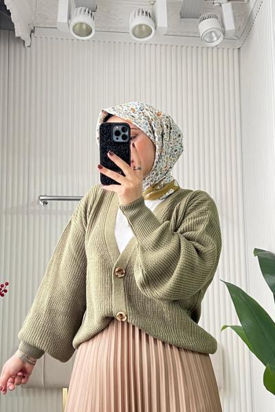 MOM HIRKA Haki